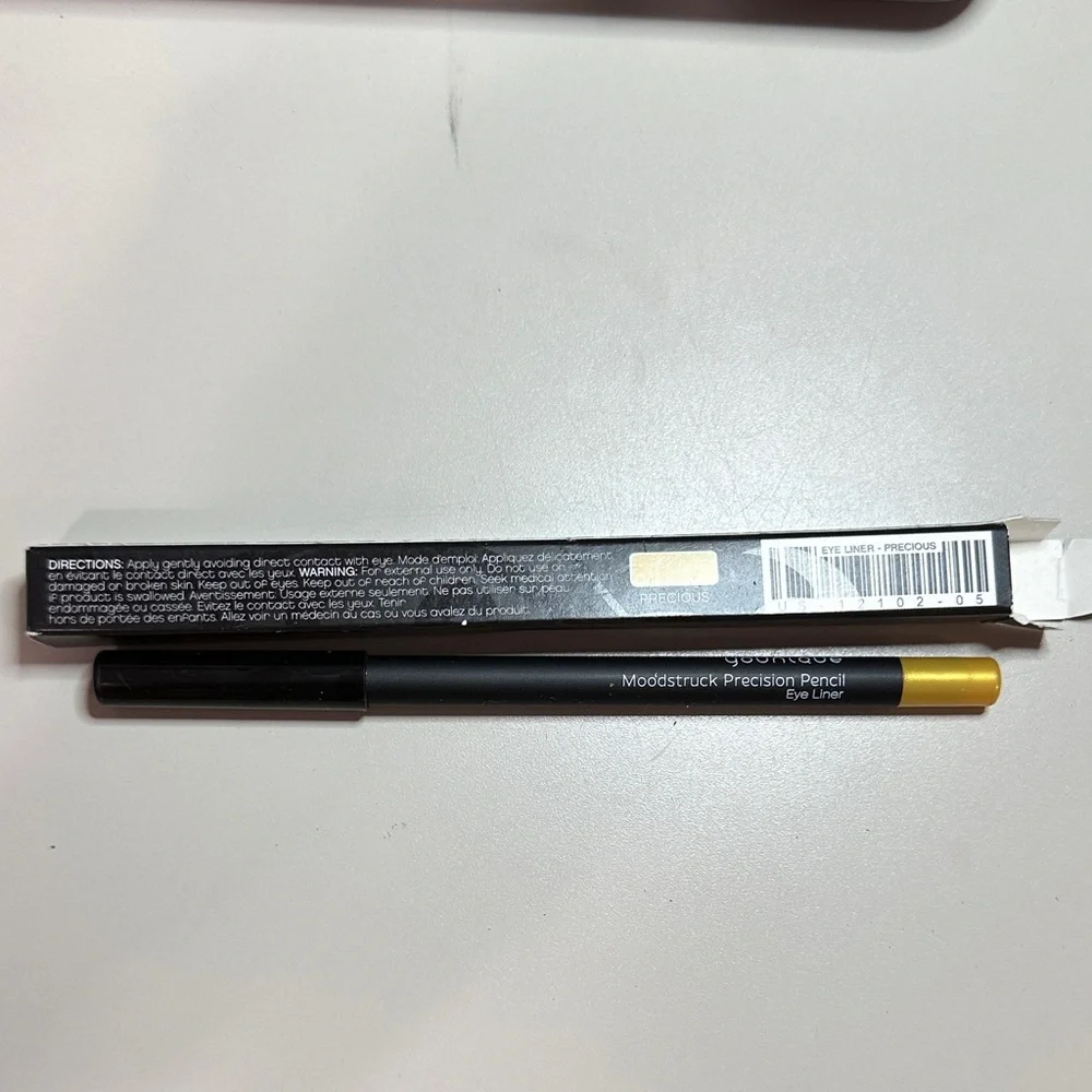 Moodstruck Precision Pencil Eyeliner in color Precious